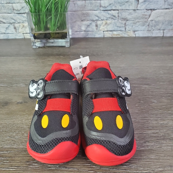 🎉🎉🎉Host Pick New Adidas Active Play Mickey Mouse Stay-Put - Picture 6 of 8